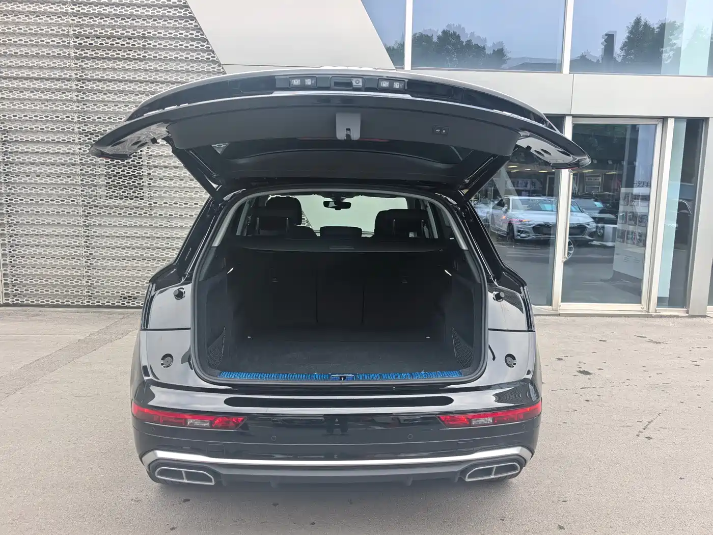 Audi Q5L 2023 45T Luxury Dynamic фото 6