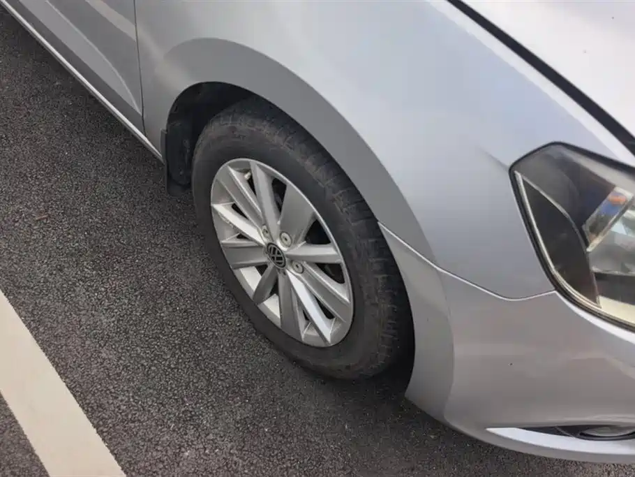 Volkswagen Jetta 2013 1.6L Manual Comfort фото 6
