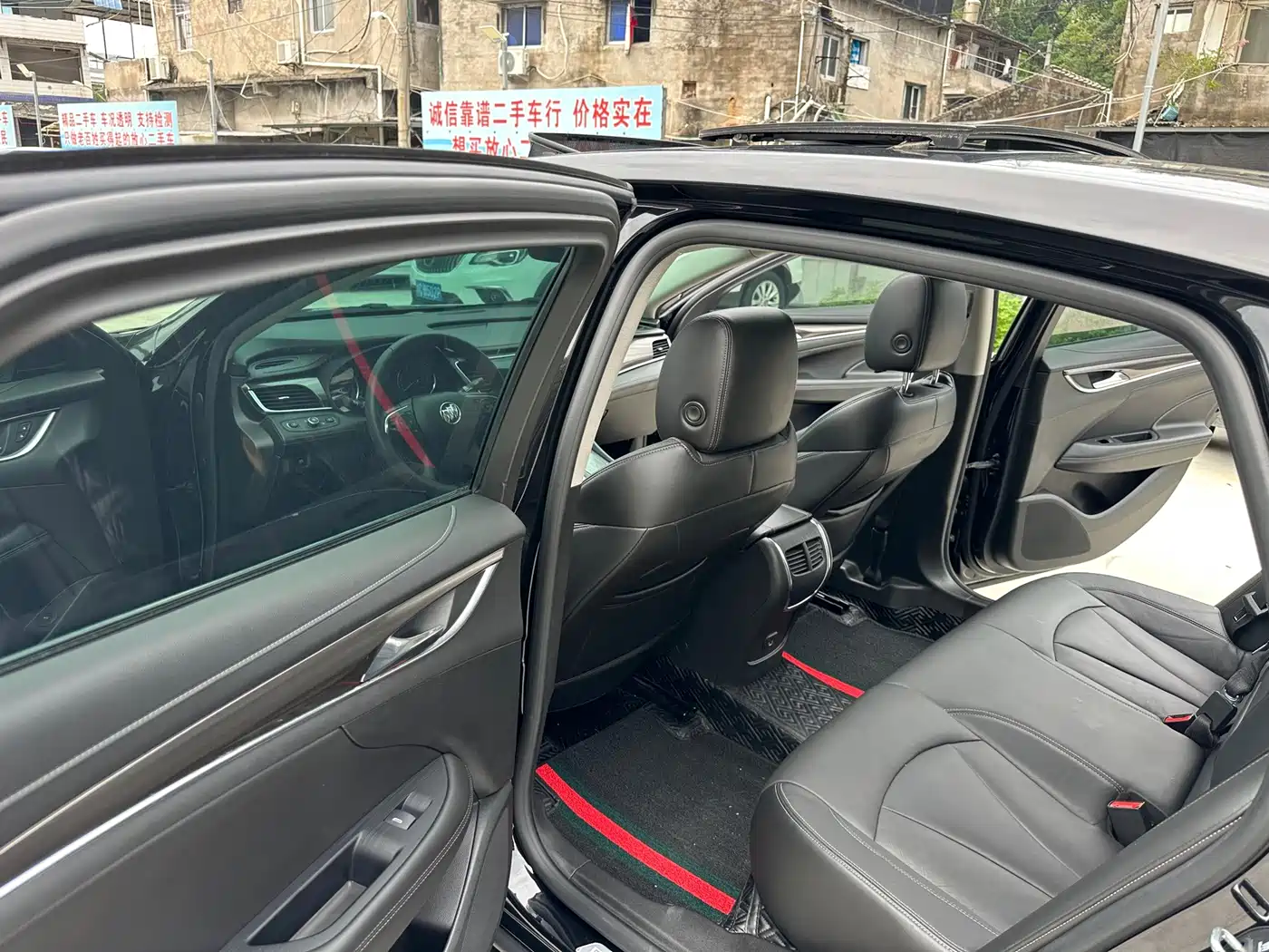 Фото 8 - Buick LaCrosse