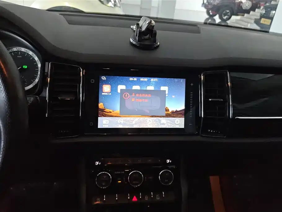 Škoda Kodiaq 2018 Facelift TSI330 7-seat 2WD Premium Luxury Edition фото 13