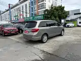 Фото 8 - Buick GL8