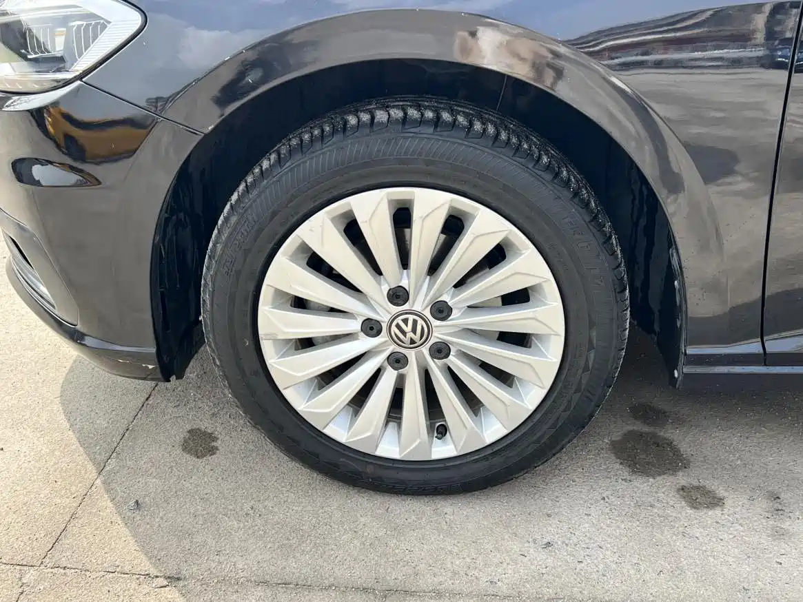 Volkswagen Lavida 2021 1.5L Auto Comfort Edition фото 15
