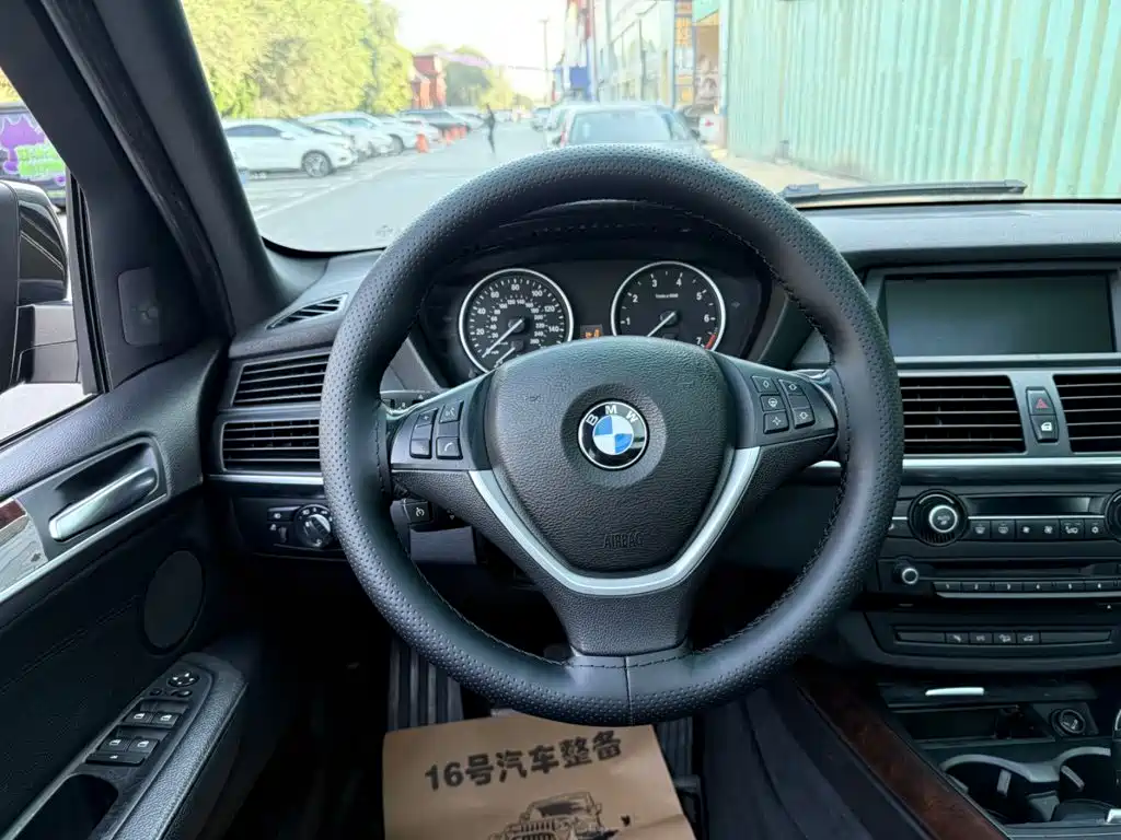 صورة 5 - BMW X5 (Import)