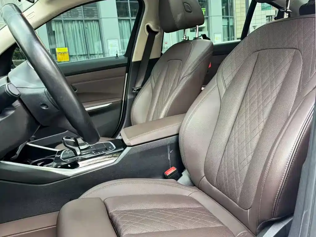 Фото 9 - BMW 3 Series