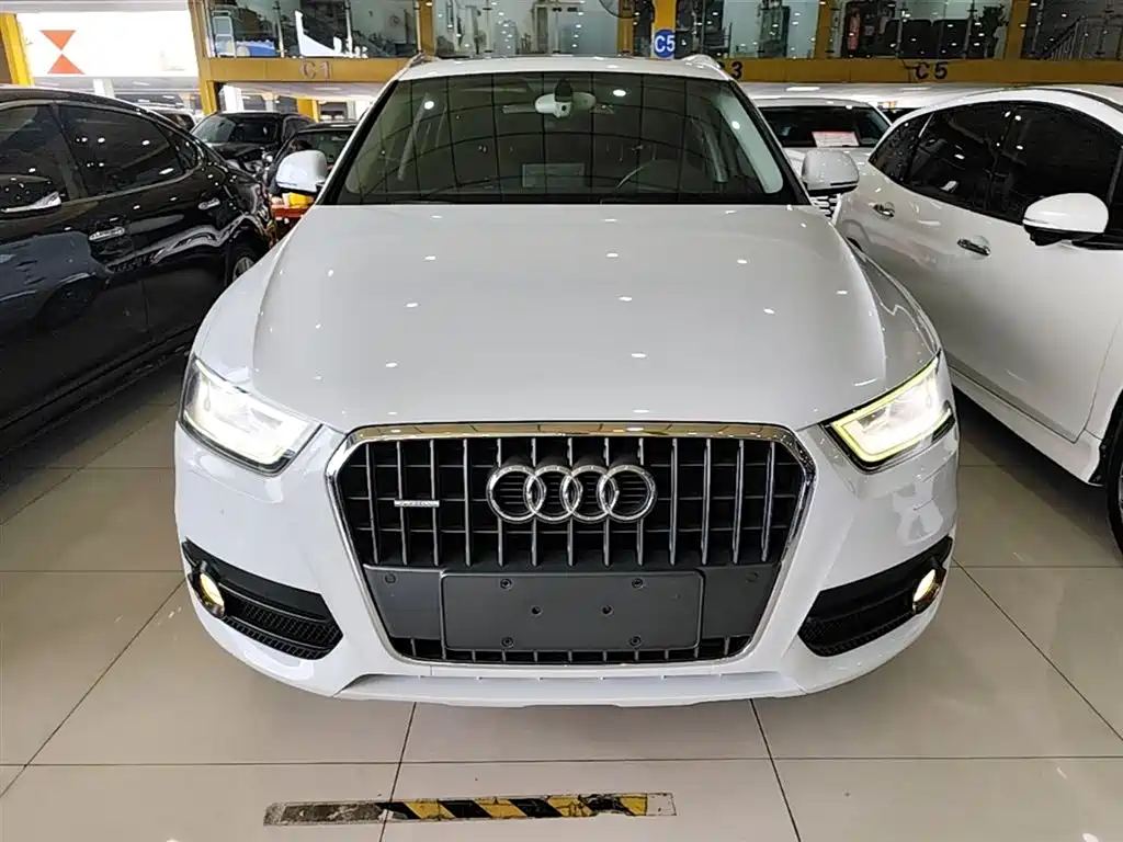 Audi Q3 2015 35 TFSI quattro Technology фото 3