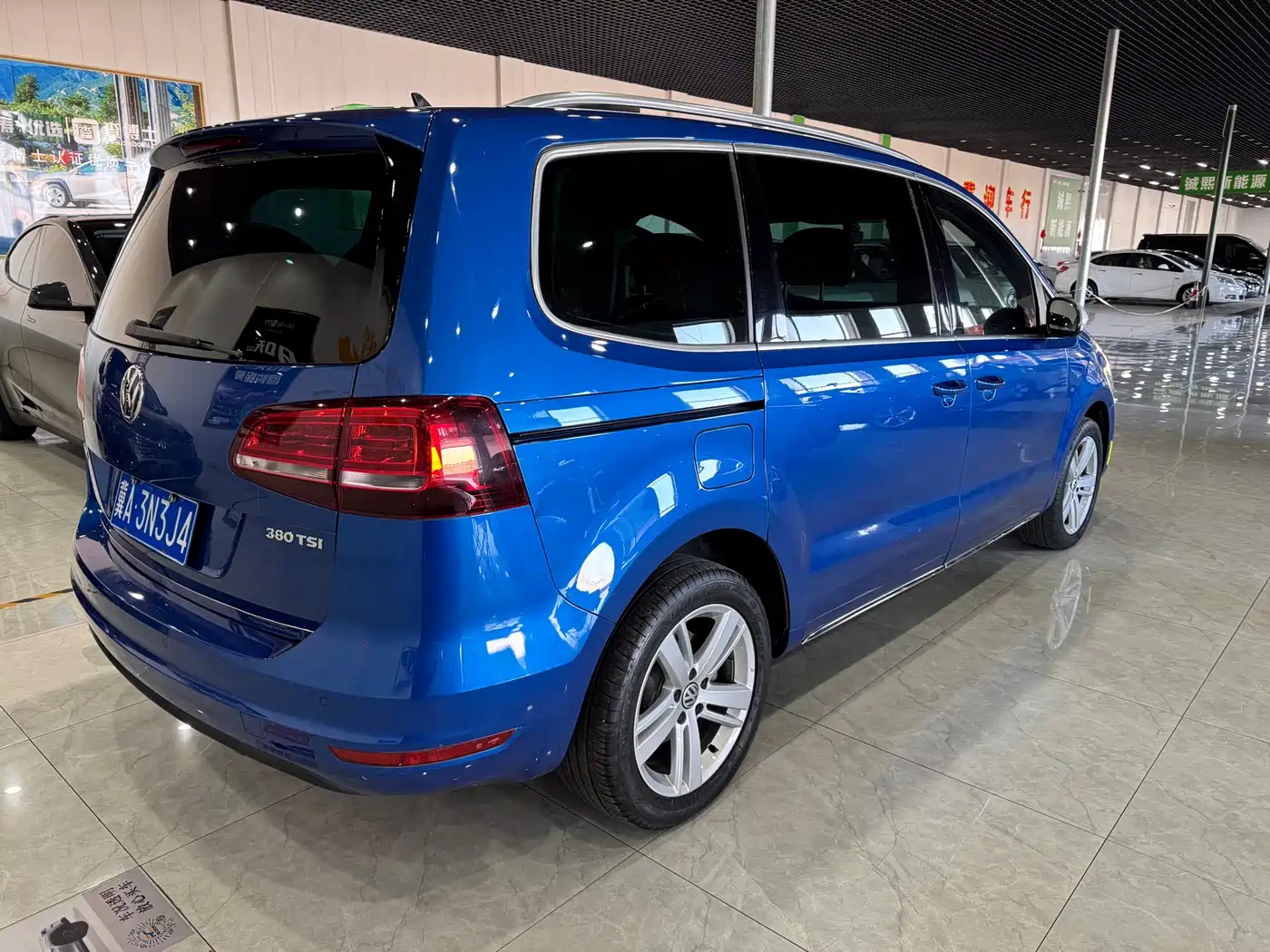 Volkswagen Sharan 2016 380TSI Comfort 7-seater фото 10
