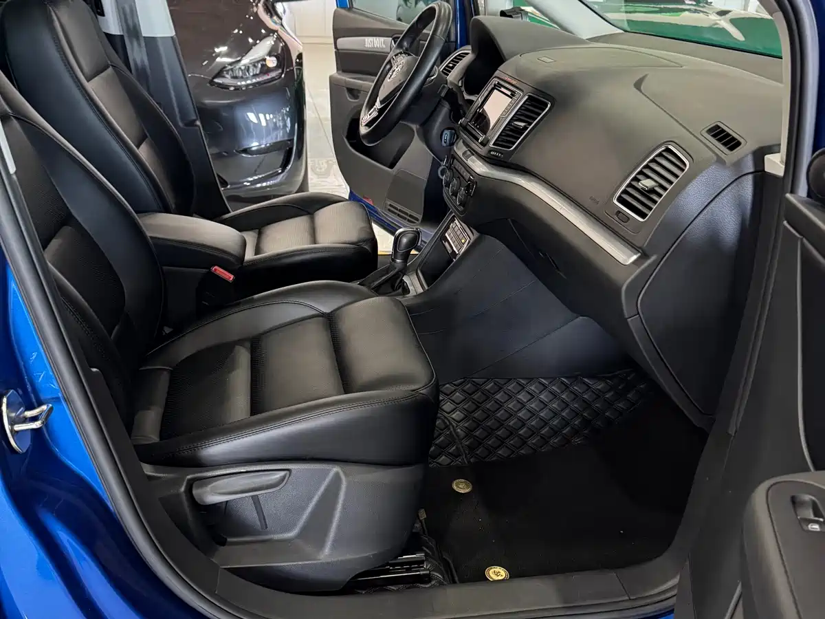 Volkswagen Sharan 2016 380TSI Comfort 7-seater фото 11