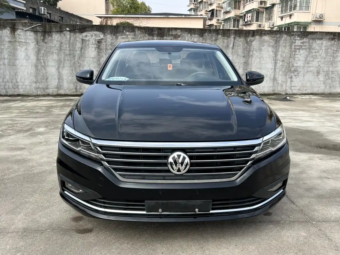 Volkswagen Lavida 2021 1.5L Auto Comfort Edition фото 2
