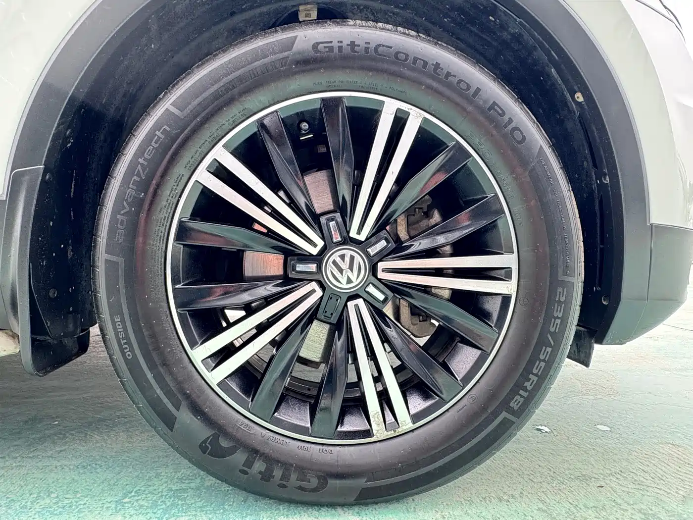 Volkswagen Tiguan L 2018 380TSI Automatic AWD Luxury Edition фото 18