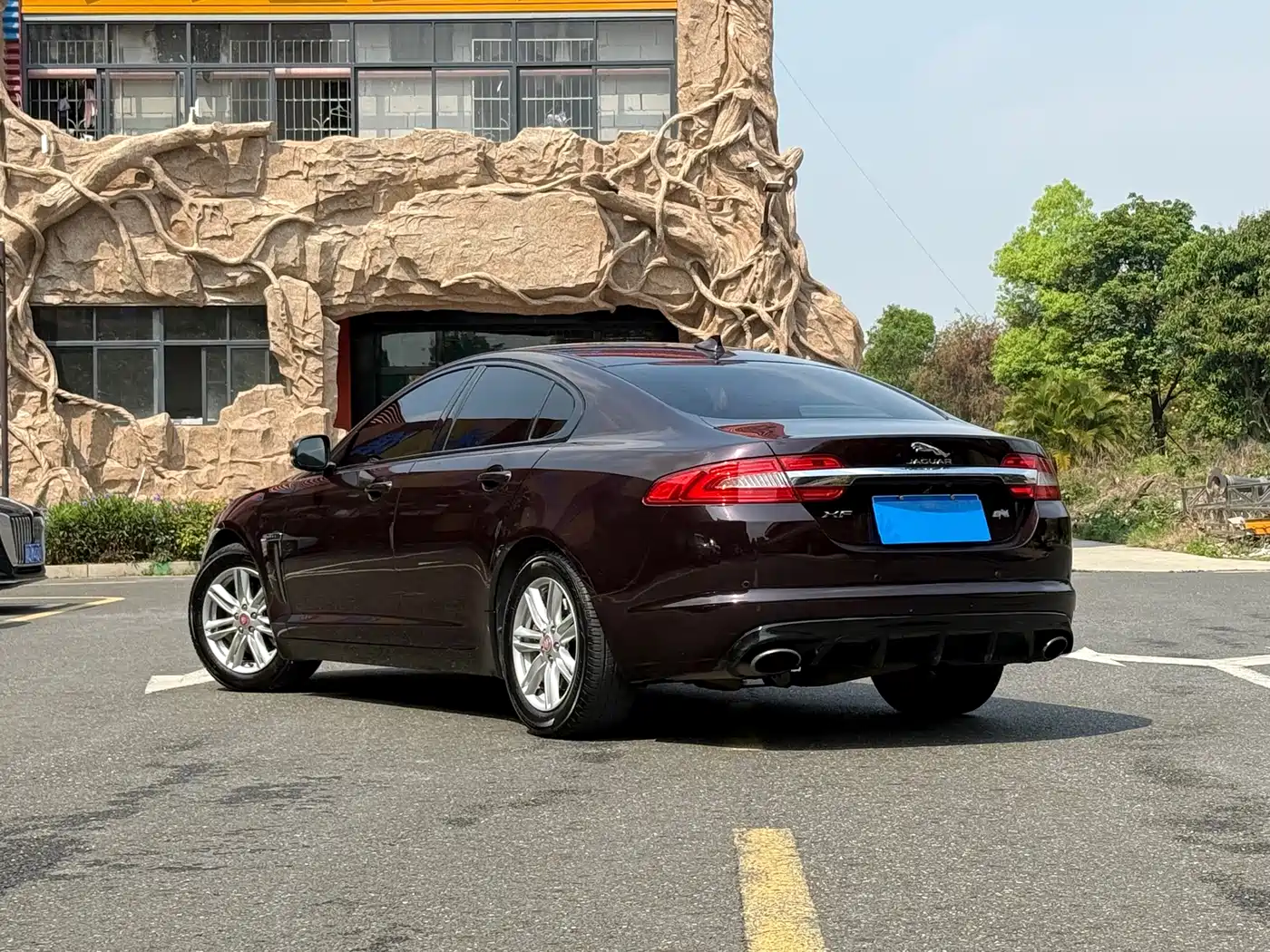 Jaguar XF 2015 2015 XF 2.0T Style Edition