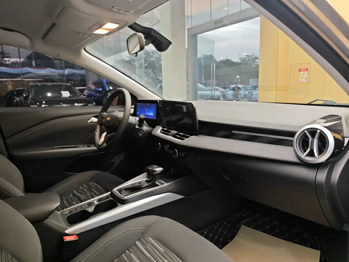 Chevrolet Monza 2023 1.5L DCT Enjoyment Edition фото 32