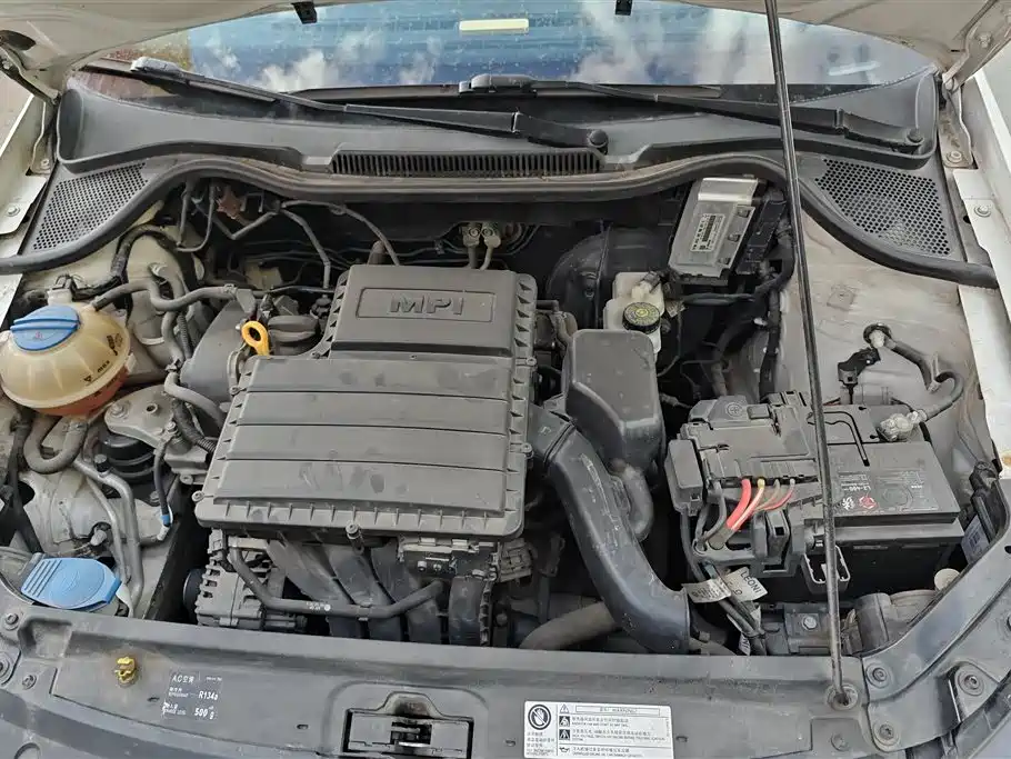 Volkswagen Polo 2016 1.6L Manual Comfort фото 10
