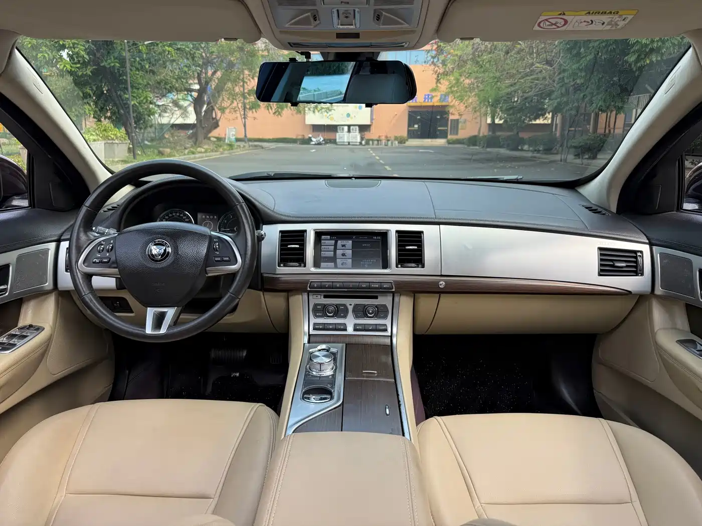 Jaguar XF 2015 2015 XF 2.0T Style Edition