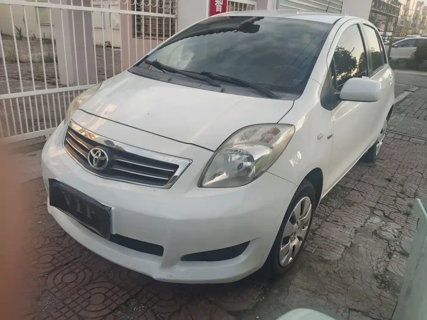 Toyota Yaris 2013 2011 1.6E Auto Charm Edition