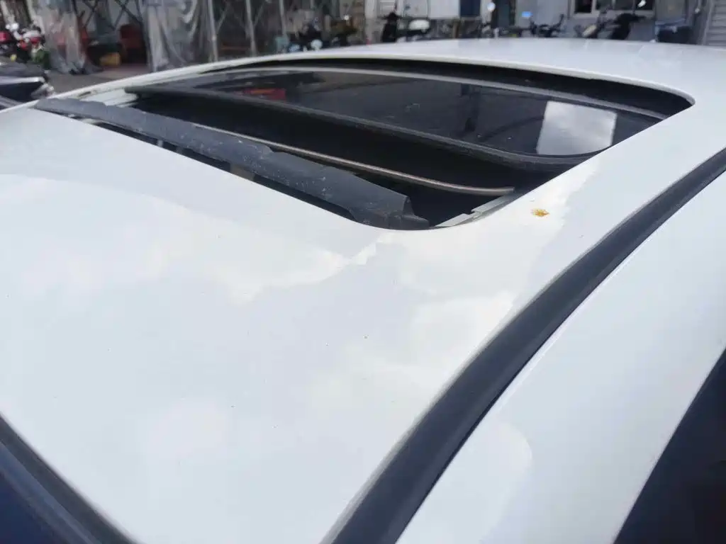 Фото 6 - Geely Vision