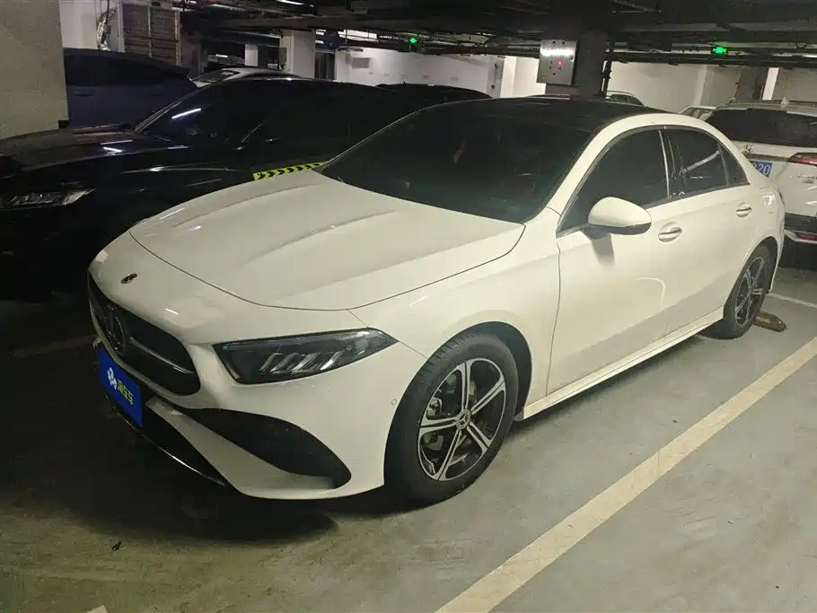 Mercedes-Benz A-Class 2024 A 200 L Fashion Edition
