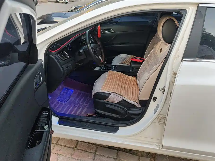 Hyundai Mistra 2014 1.8L Auto Smart GLS фото 9