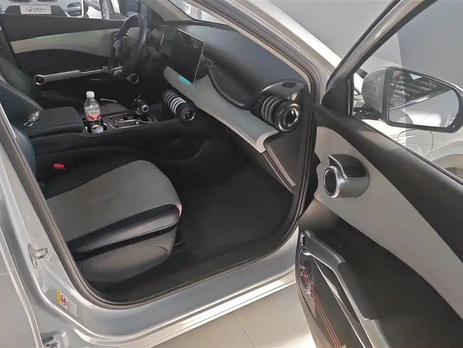 BYD Yuan PLUS 2022 510KM Flagship фото 8