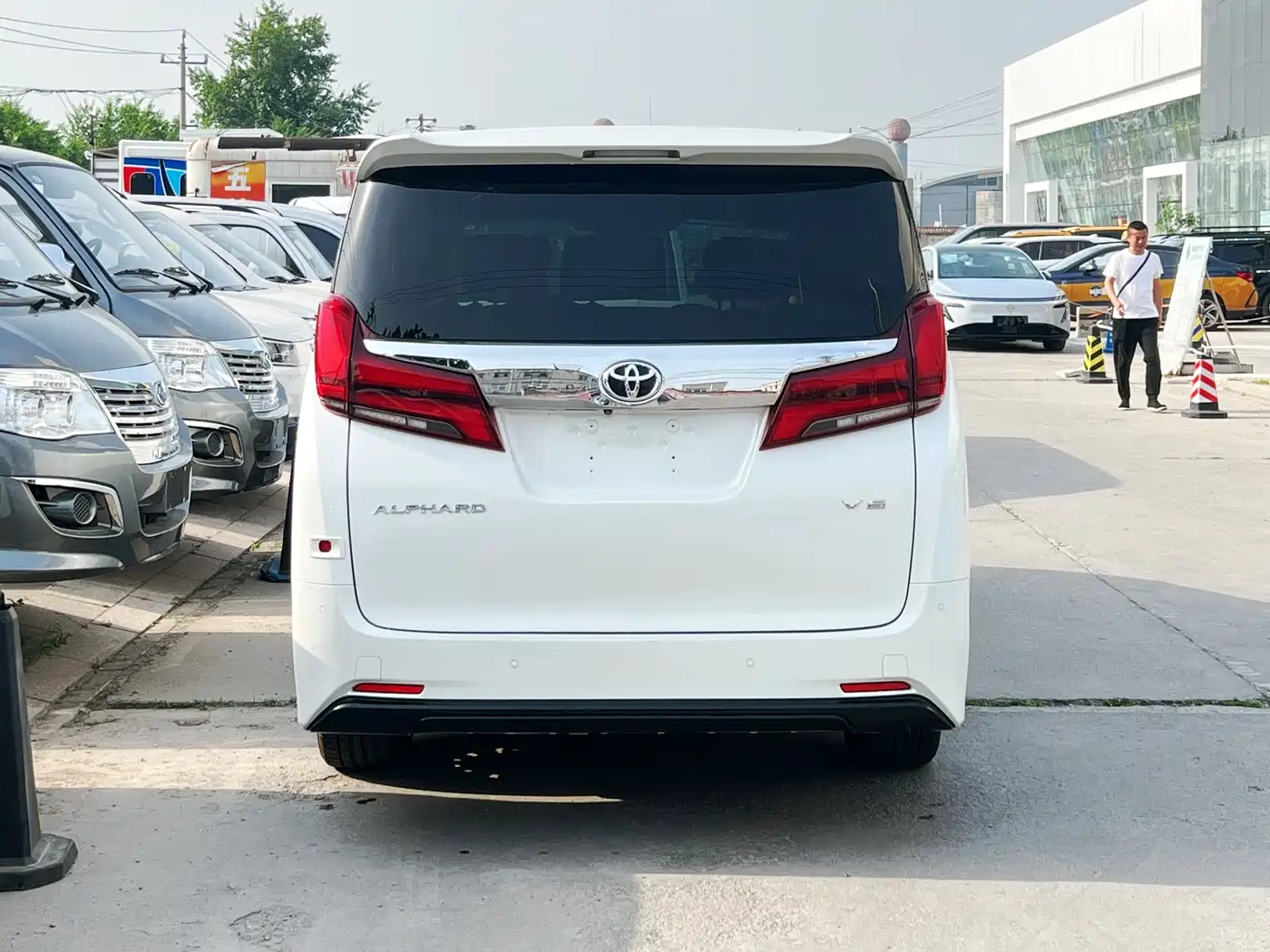 Toyota Alphard 2018 Facelift 3.5L Luxury Edition фото 3