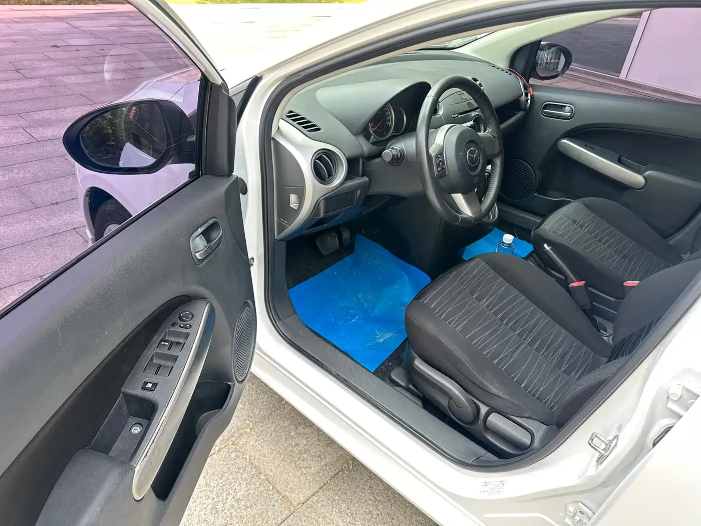Mazda 2 2011 2011 Xuan Dong 1.5L Auto Premium Edition