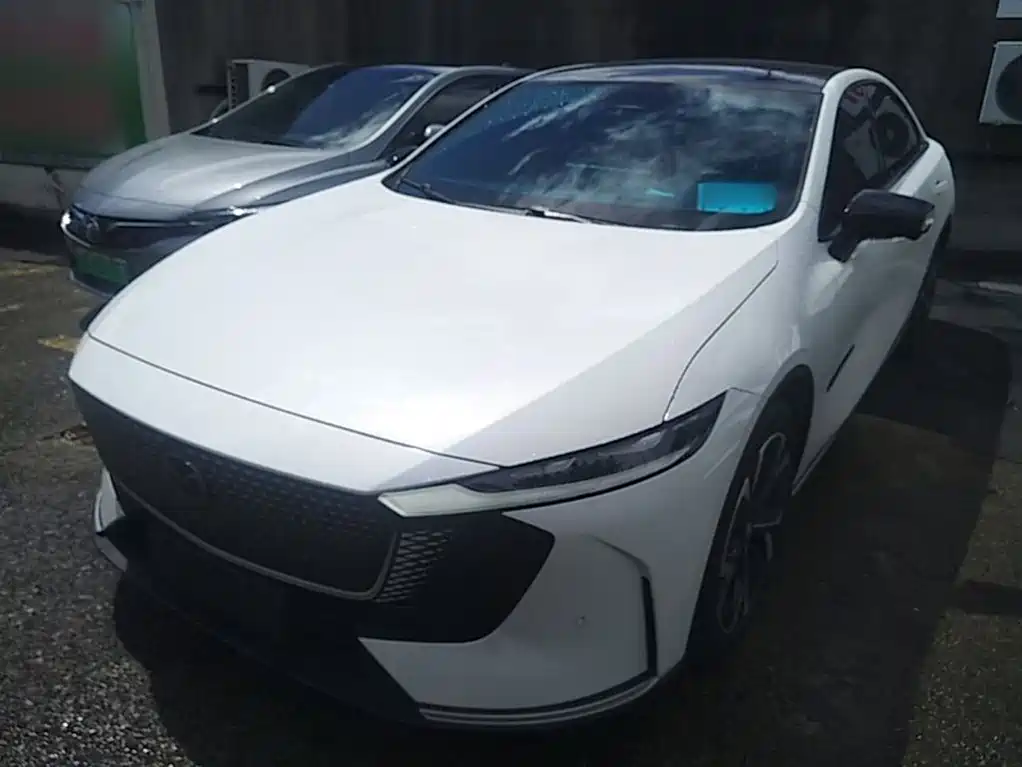 2025 Mazda EZ-6