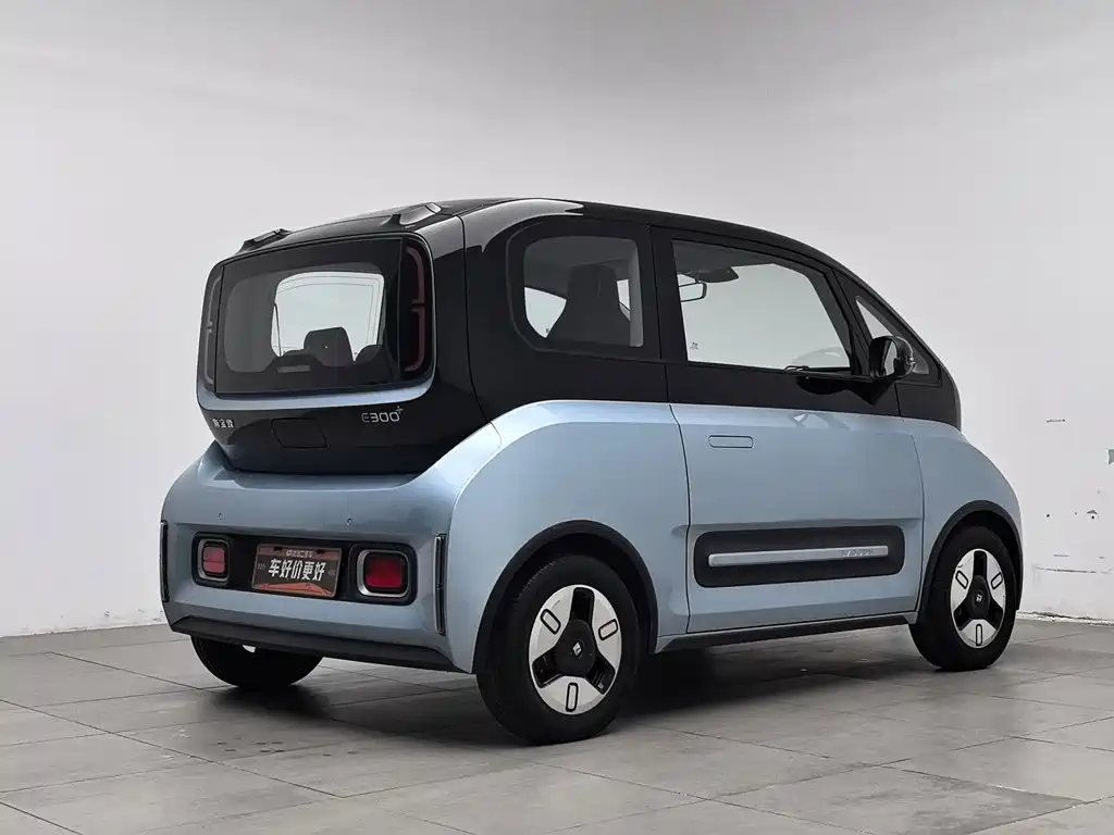 Baojun E300 2021 2020 Plus Stellar Smart Travel Edition