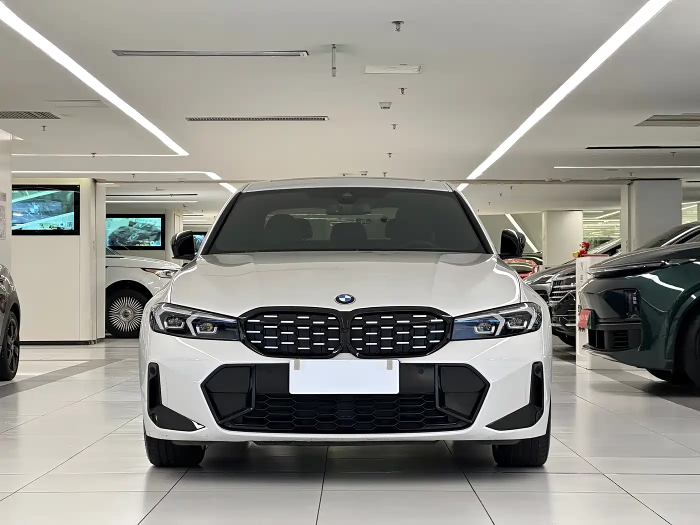 BMW 3 Series 2024 325i M Sport Shadowline Package фото 2