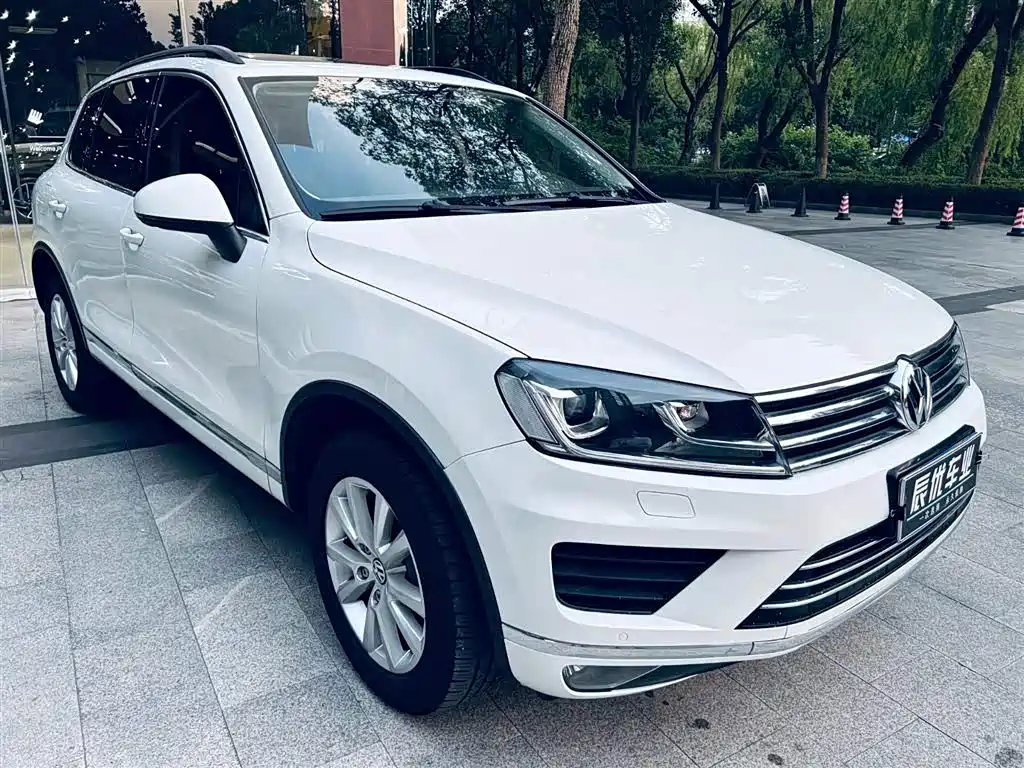 Volkswagen Touareg 2016 2016 3.0TSI Standard