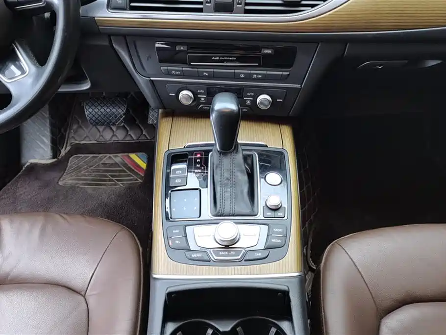 Audi A6L 2018 30th Anniversary 30 FSI Style фото 16
