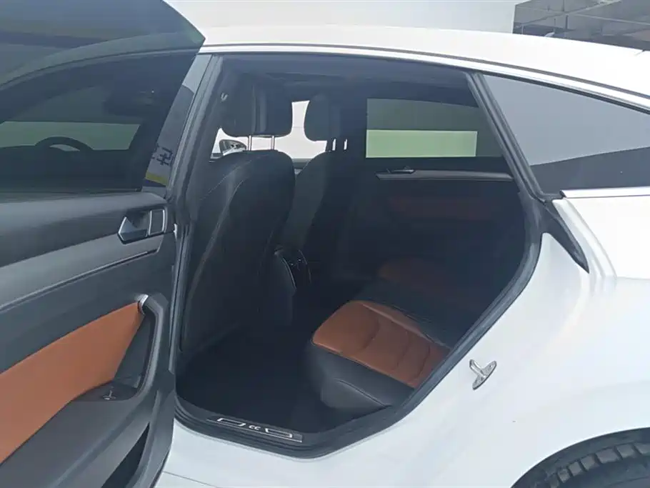 Volkswagen FAW-Volkswagen CC 2019 330TSI Charming Appearance (China V) фото 11