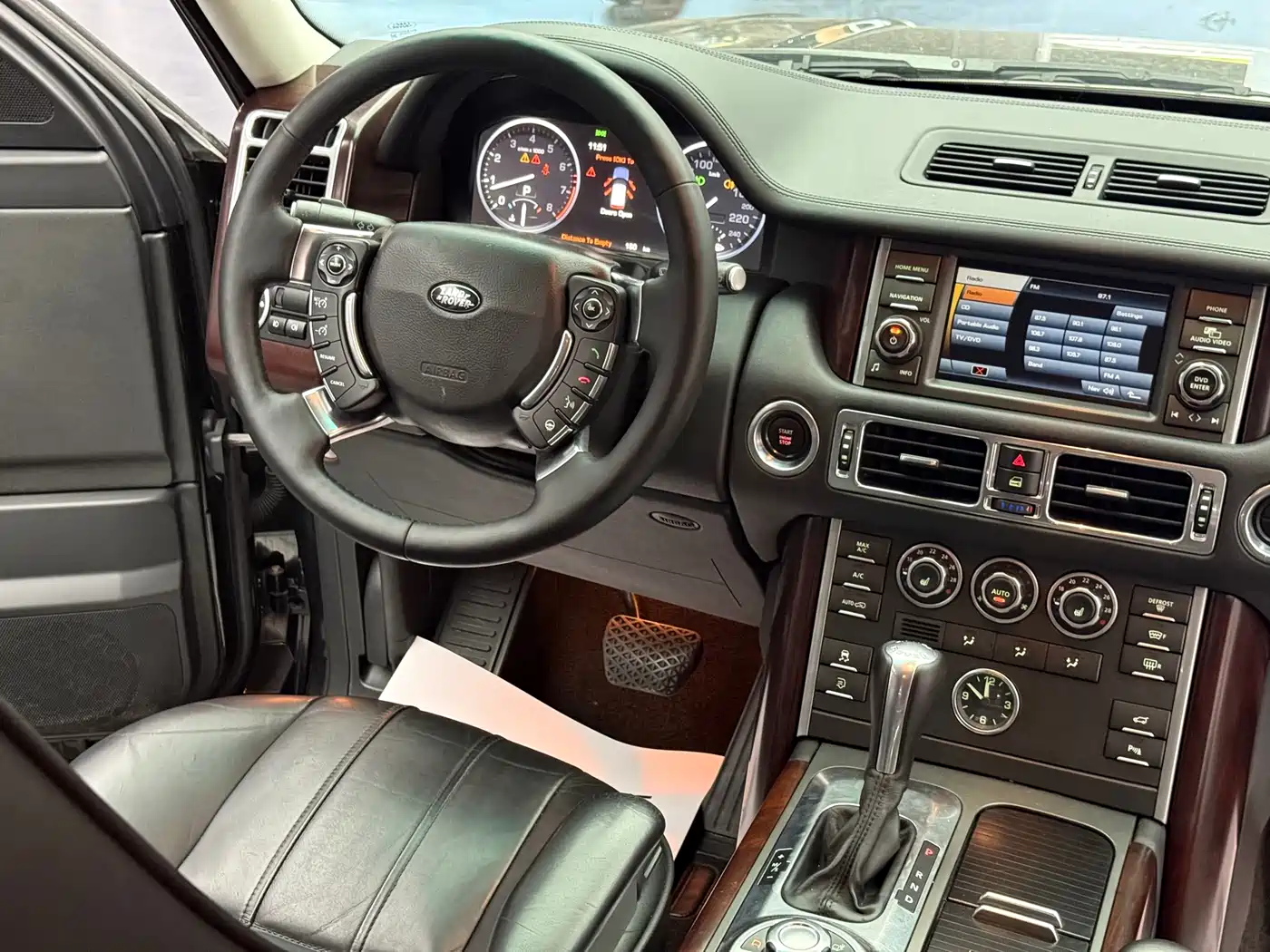 Land Rover Range Rover 2011 5.0 NA V8 HSE фото 16