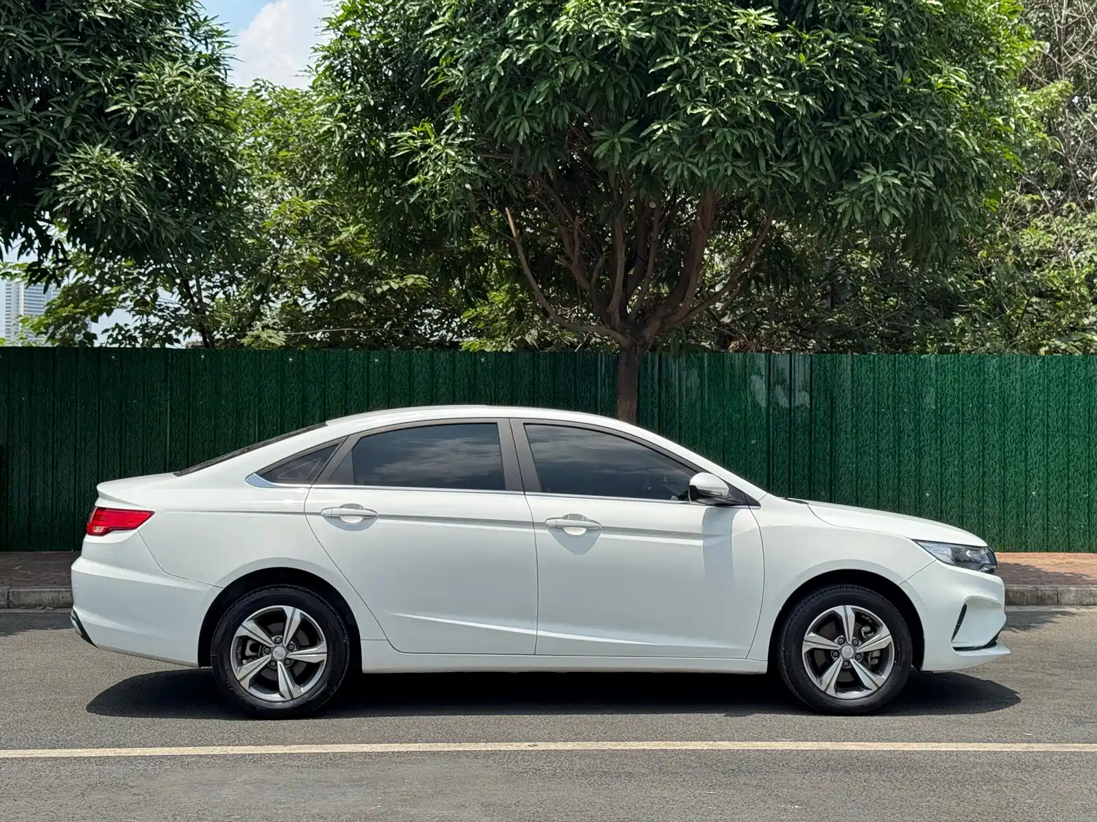 صورة 4 - Geely Emgrand GL