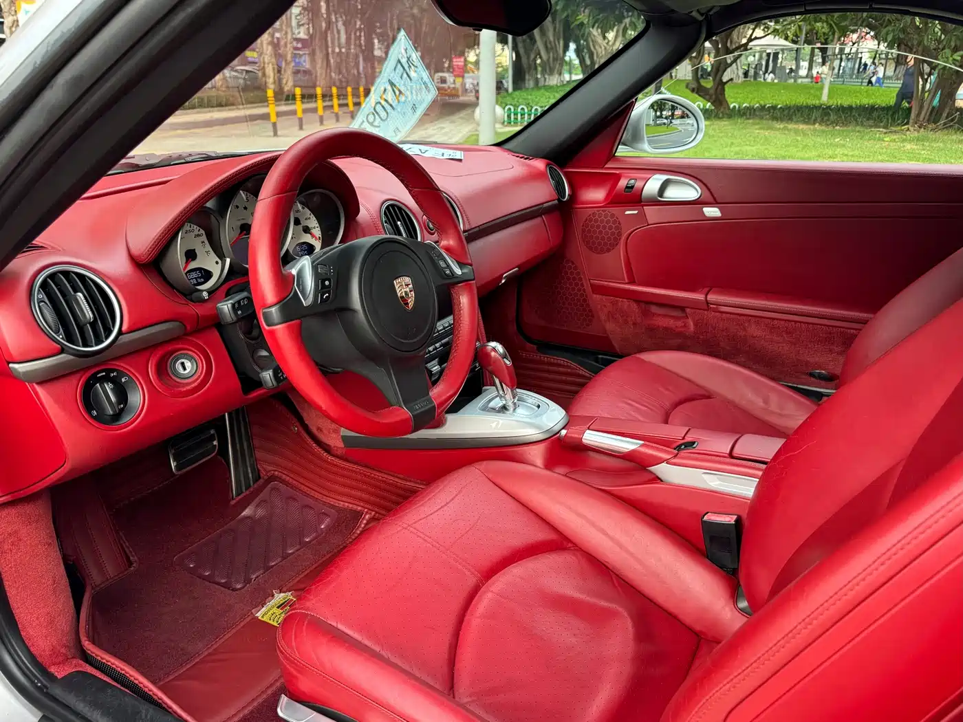 Photo 5 - Porsche Boxster