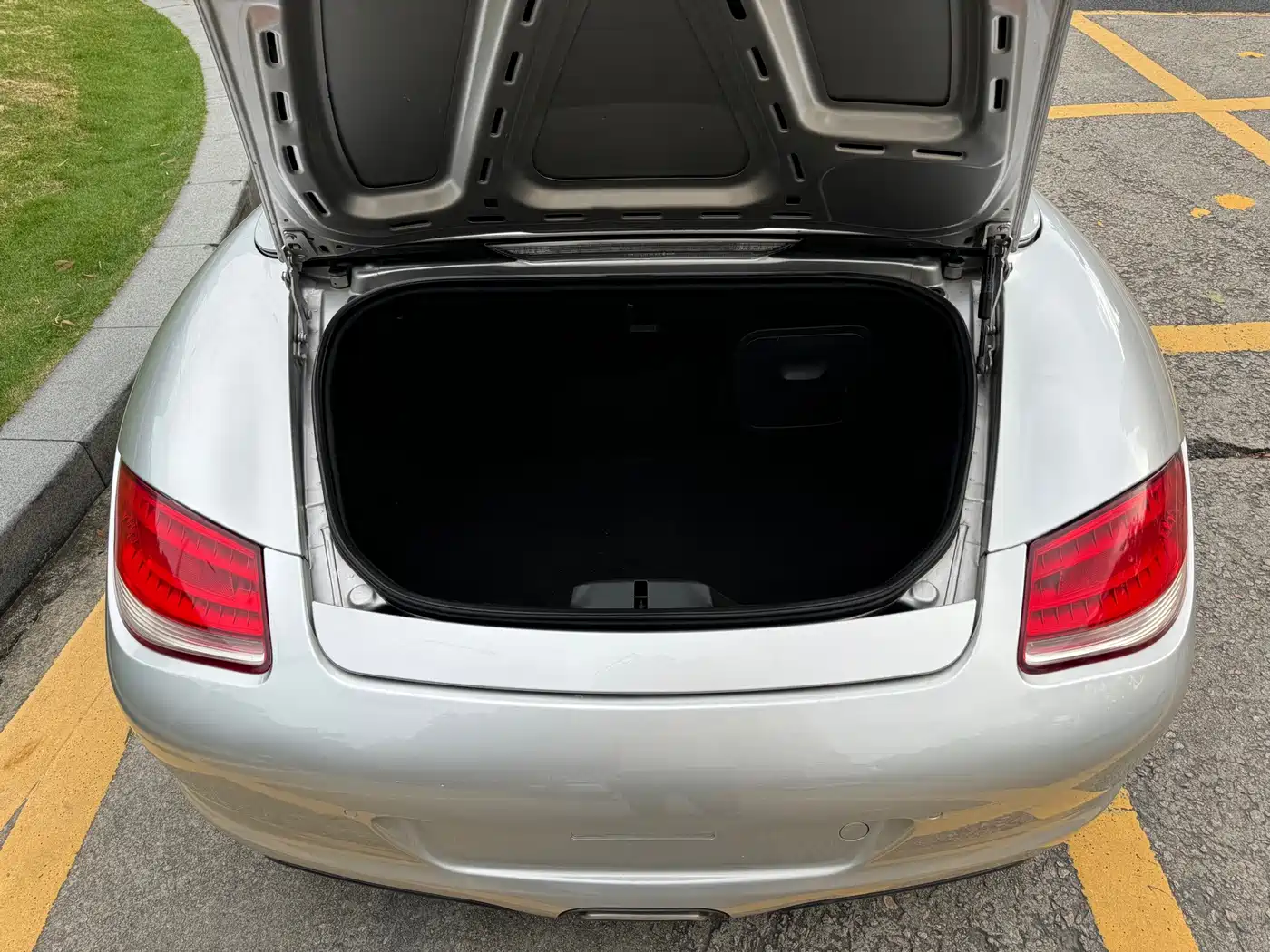 Photo 14 - Porsche Boxster