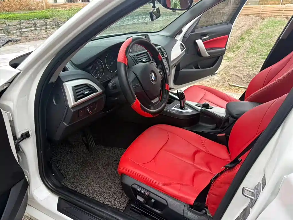 BMW 1 Series (Import) 2013 Facelift 118i Leading Model фото 9