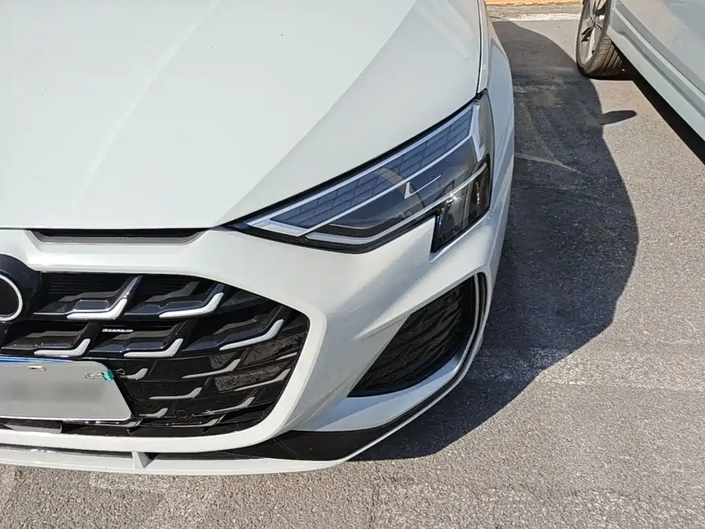 Audi A3 2026 2025 Facelift A3L Limousine 35TFSI Flying Spur Premium