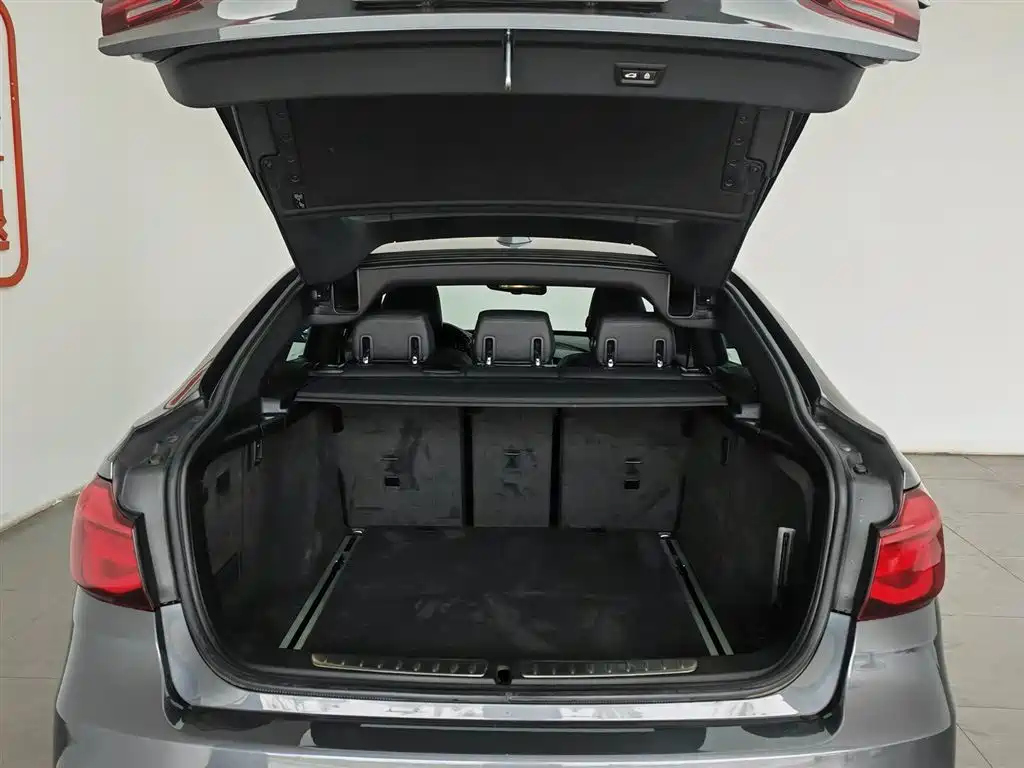BMW 3 Series GT 2020 320i M Sport Package фото 16