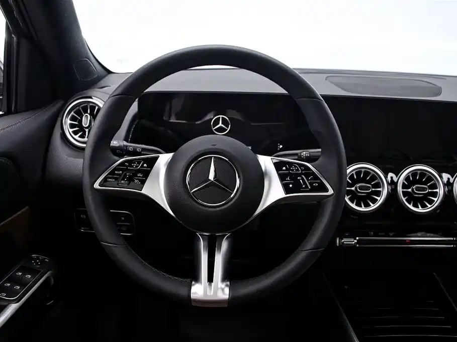 Mercedes-Benz GLB 2024 GLB 220 Fashion фото 7