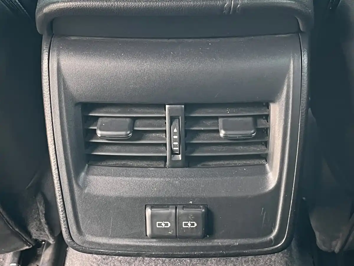 Toyota Avalon 2023 Hybrid 2.5L Luxury Edition фото 20