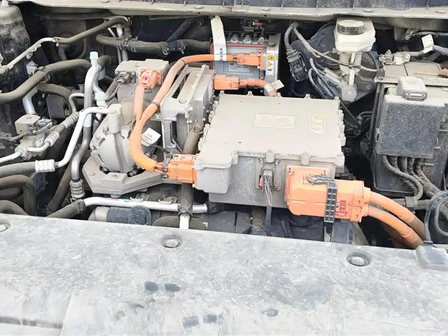 Hongqi E-QM5 2023 620km PLUS фото 10