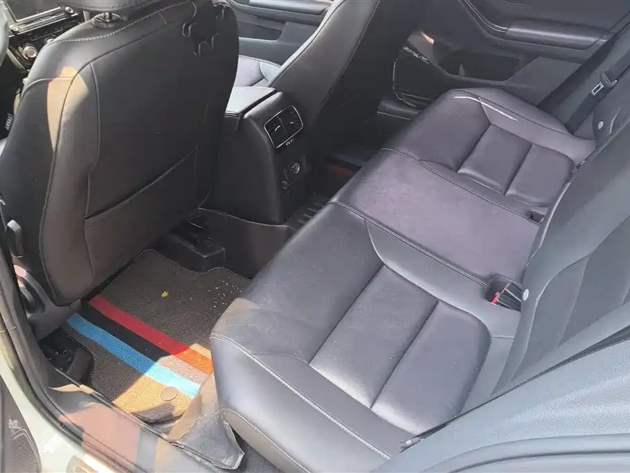 Volkswagen Sagitar 2018 1.6L Automatic Comfort фото 11