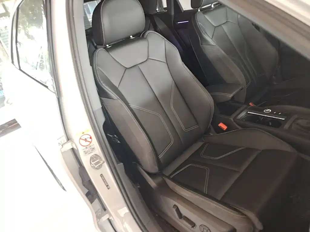 Audi Q3 2025 2024 35 TFSI Progressive Sport