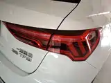 Photo 8 - Audi Q3