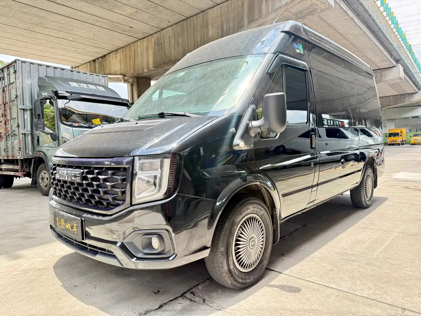 Jiangling JMC Fushun 2023 2.0T Manual Short Wheelbase Medium-High Roof Passenger Version Business Type 7-Seater (Non-commercial)