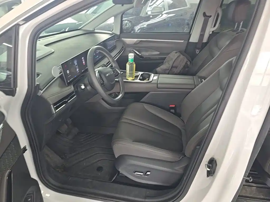 Maxus Maxus G70 2025 2024 Model 2.0T Automatic Luxury 7-Seater