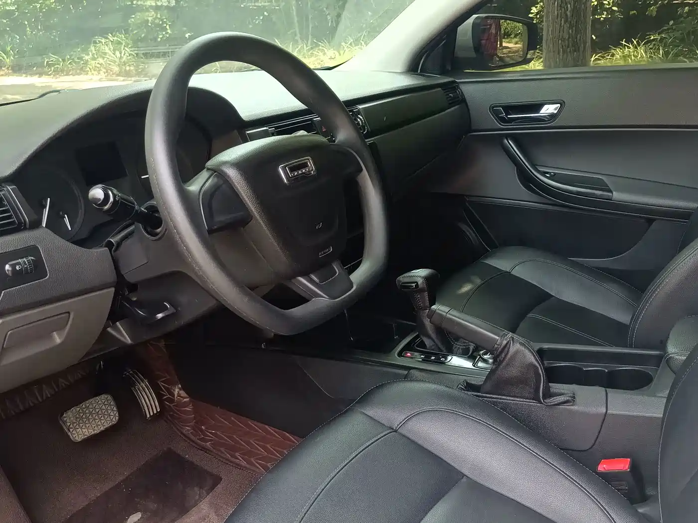 Qoros 3 2019 2018 Sedan 1.6L Auto Leading