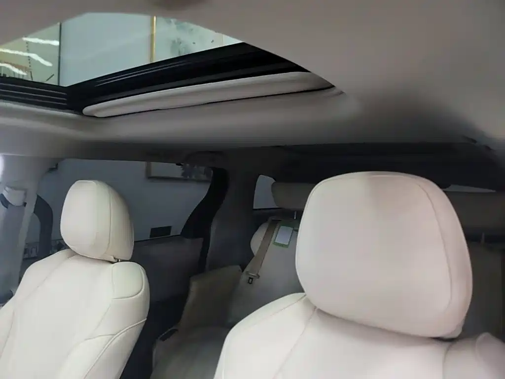 Toyota Granvia 2023 2023 2.5L Hybrid Luxury Edition