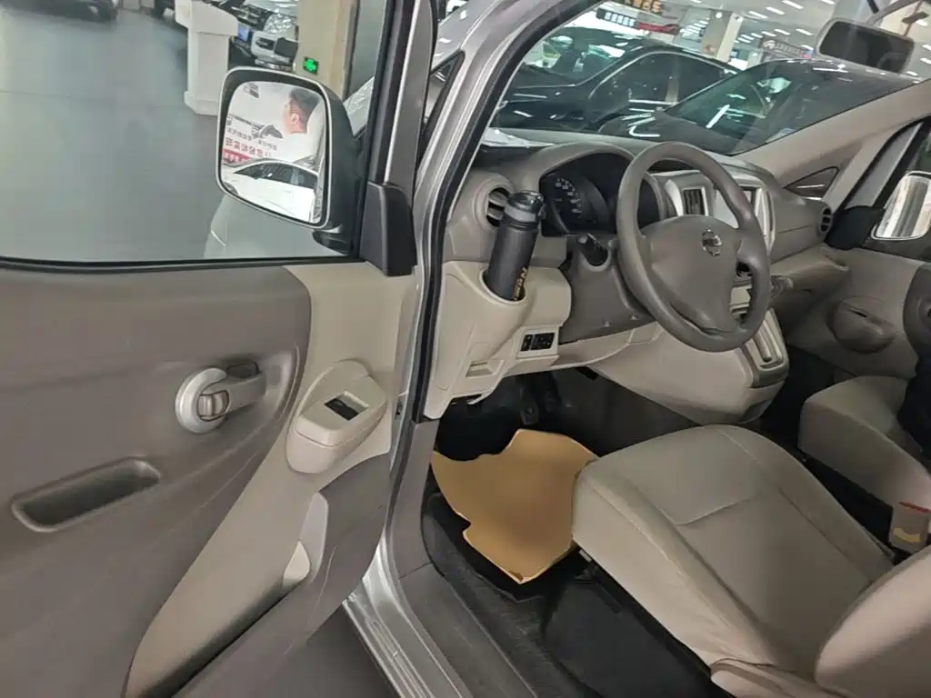 Nissan NV200 2018 2018 1.6L CVT Luxury Model