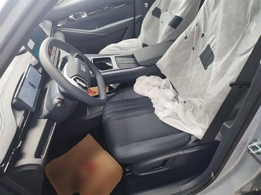 Geely Galaxy Galaxy E5 2026 530km Voyager Edition фото 15