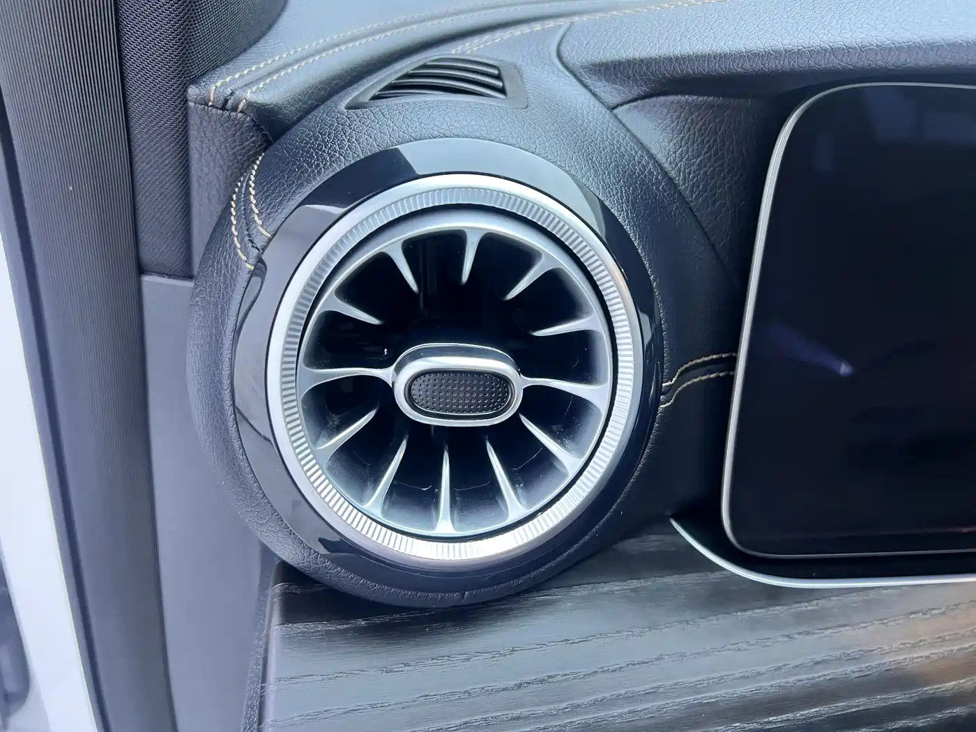 Mercedes-Benz E-Class 2021 E 300 L Sport Fashion фото 16